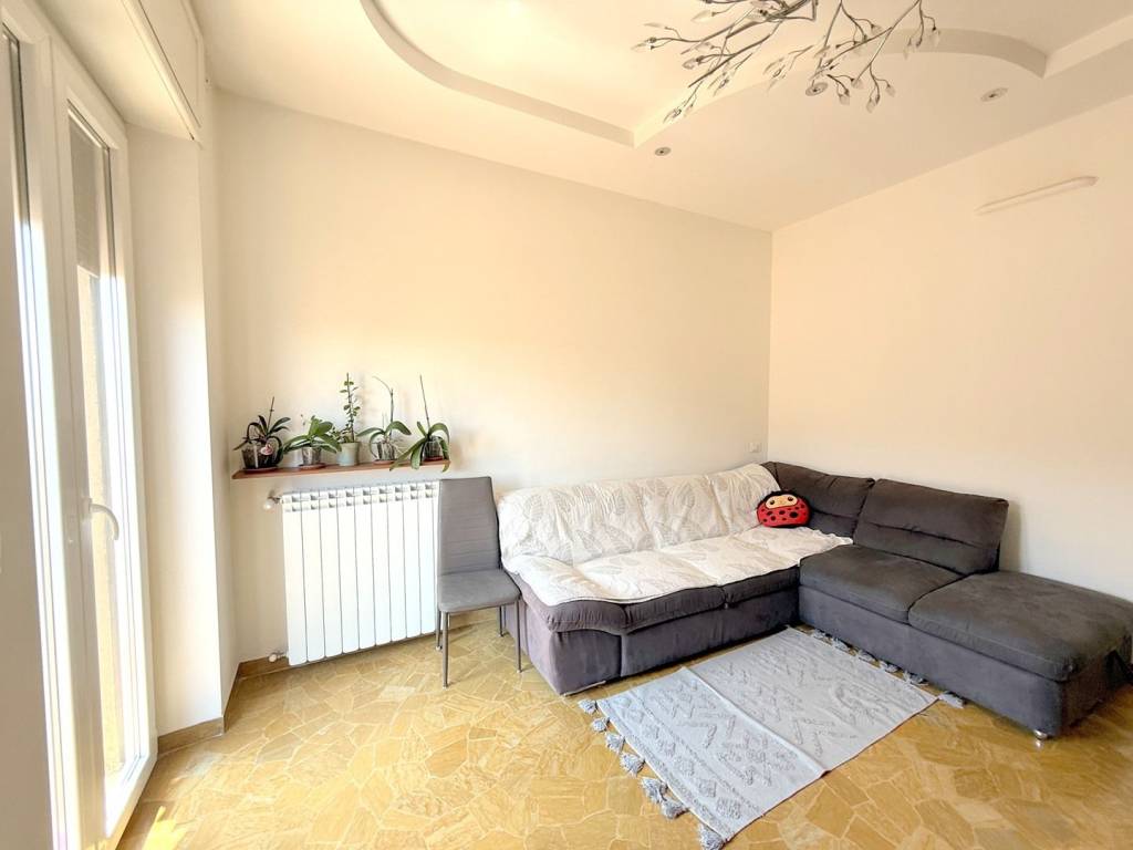 Appartamento a Verona in Via Bassa, 23 - Foto 2