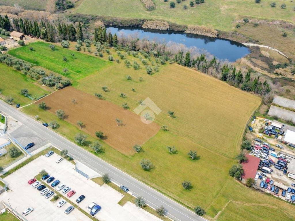 Terreno a Morro d'oro in Via Santa Maria di Propezzano, 68 - Foto 4