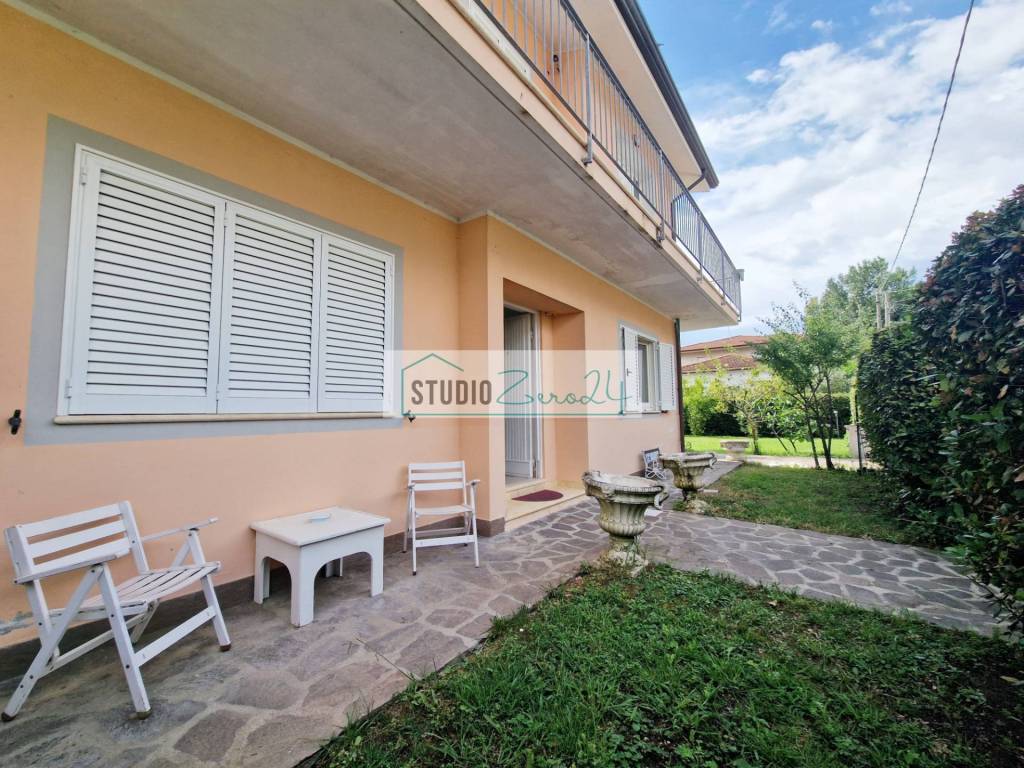 Appartamento a Camaiore in Via Mincio - Foto 5