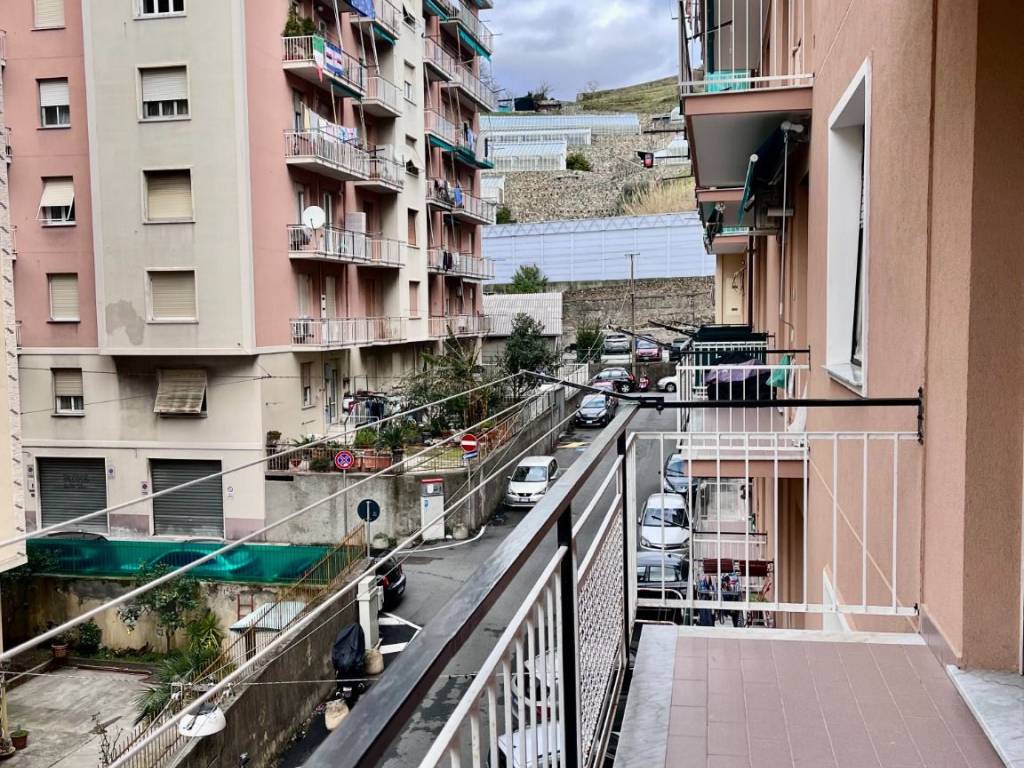 Appartamento a Genova in Via Zuccarello, 59 - Foto 2