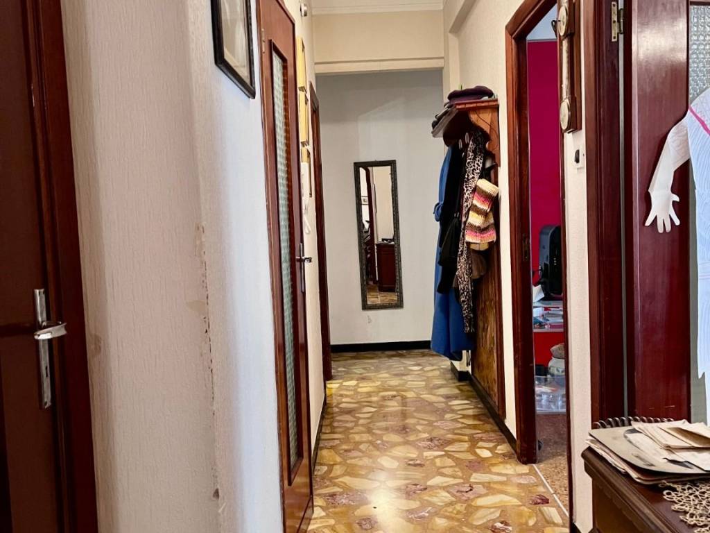 Appartamento a Genova in Via Zuccarello, 59 - Foto 4