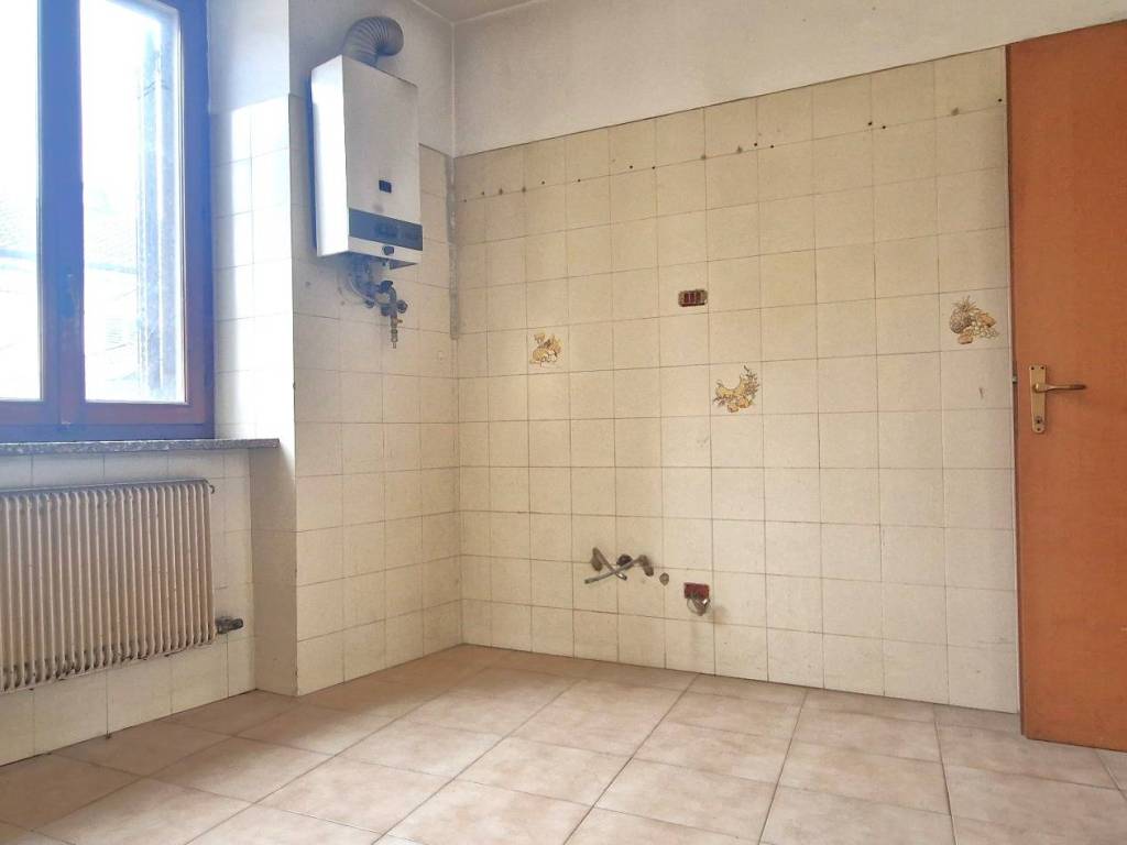 Appartamento a Castelletto sopra ticino in Via Guglielmo Marconi, 32 - Foto 5