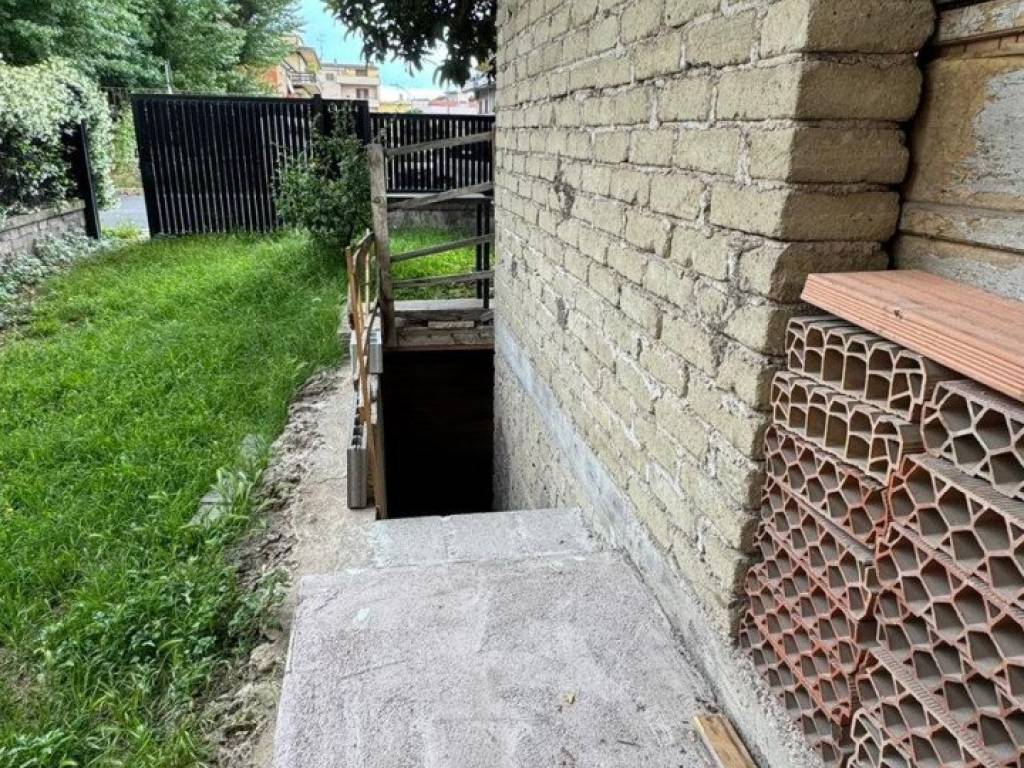 Palazzo / stabile a Tivoli in Via Abruzzo - Foto 2