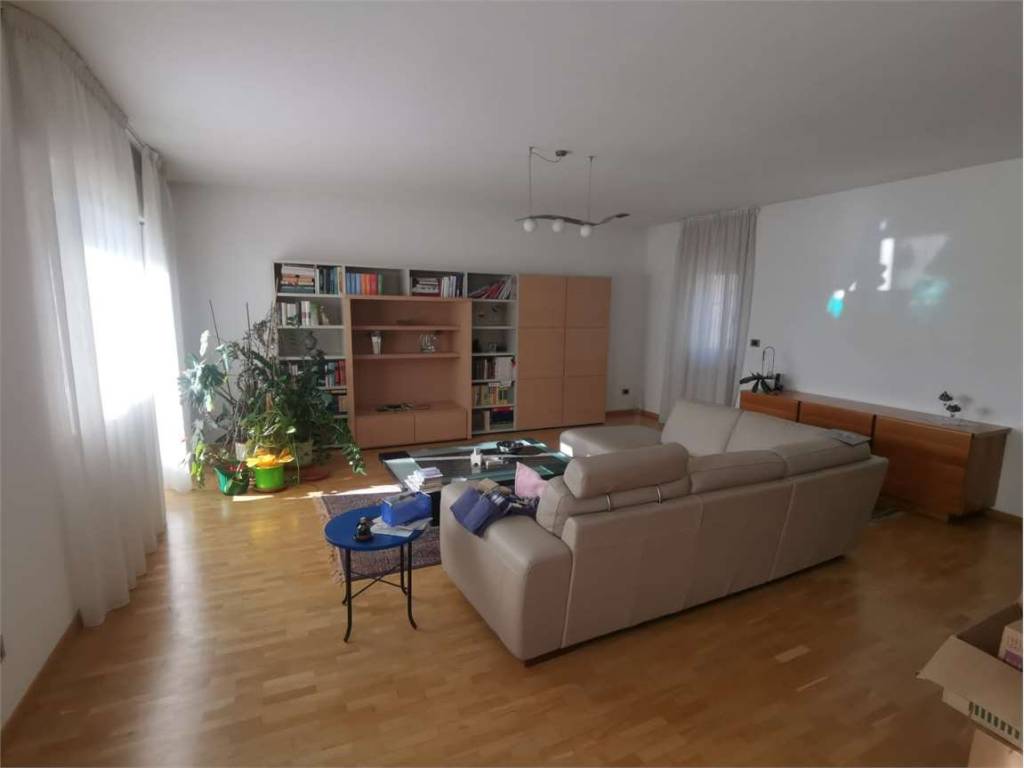 Appartamento a Bolzano in Via Novacella - Foto 3