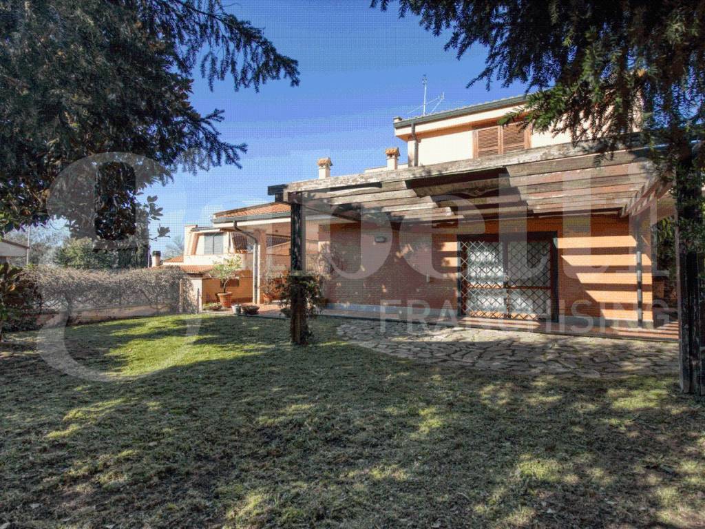 Villa a Guidonia montecelio in Via Borea, 3 - Foto 2