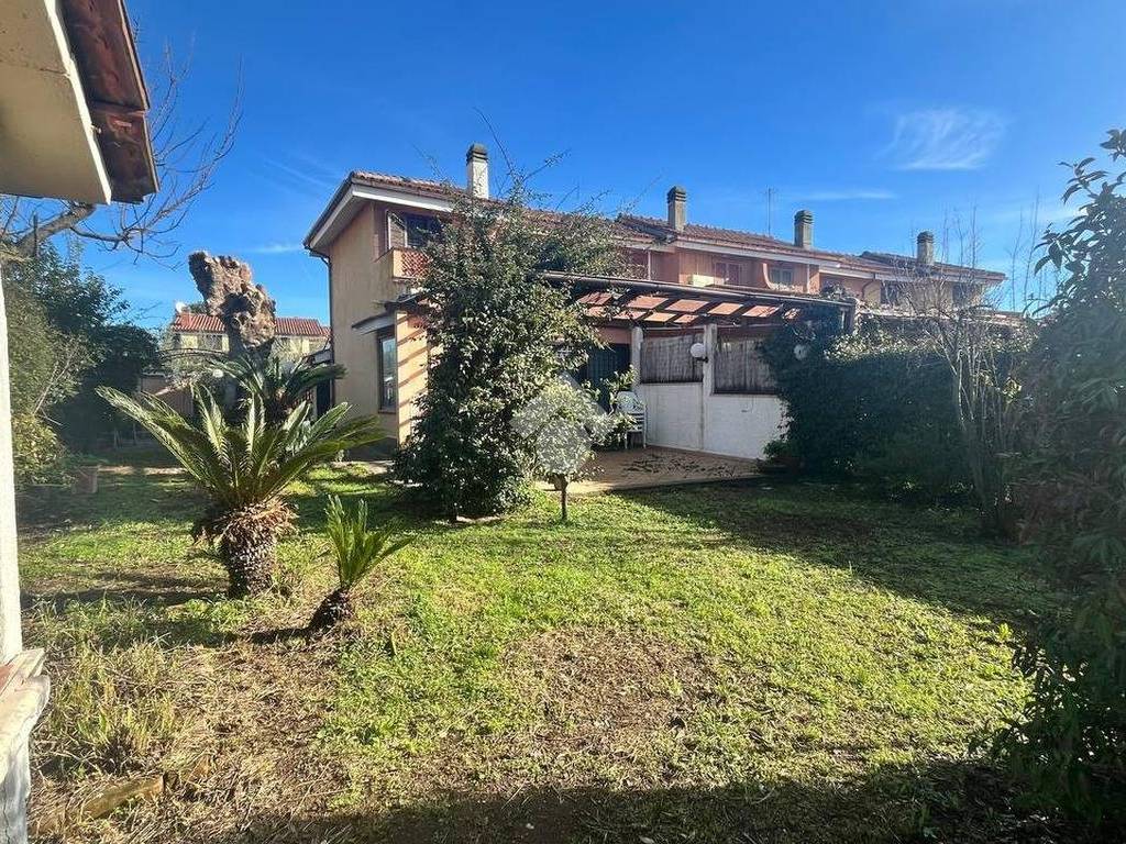 Villetta a schiera a Ladispoli in Via del Gambero, 3 - Foto 5