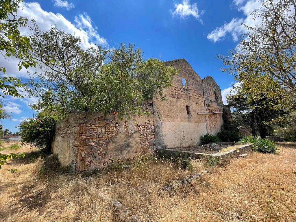 Rustico / casale a San vito dei normanni in Contrada Poggioreale S.N.C. - Foto 2