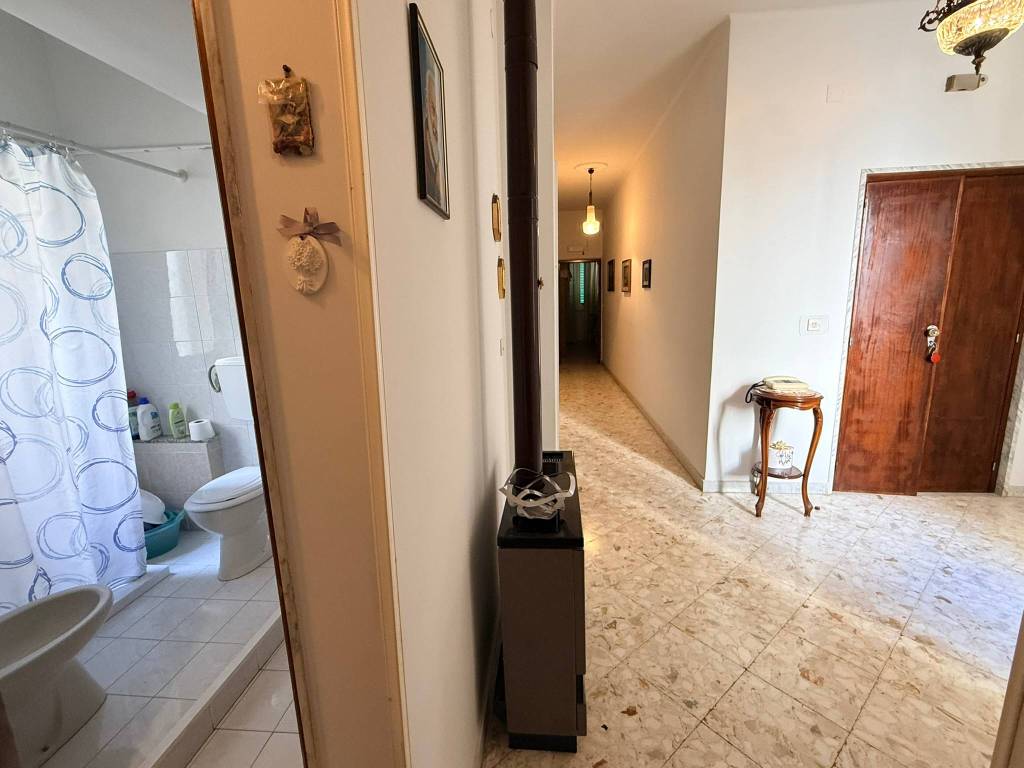 Casa indipendente a Mola di bari in Via Ugo Foscolo, 122 - Foto 5