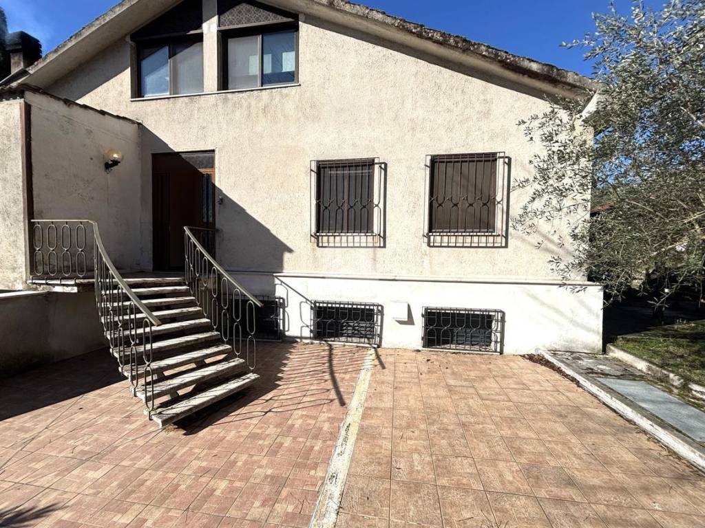 Villa a Terni in Str. di Maratta Alta, 42 - Foto 2