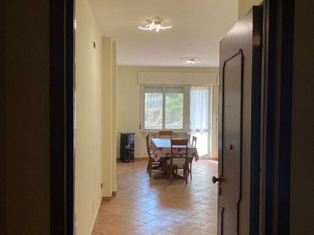 Appartamento a Borghetto santo spirito in Piazza Repubblica dell'Ossola, 2 - Foto 2