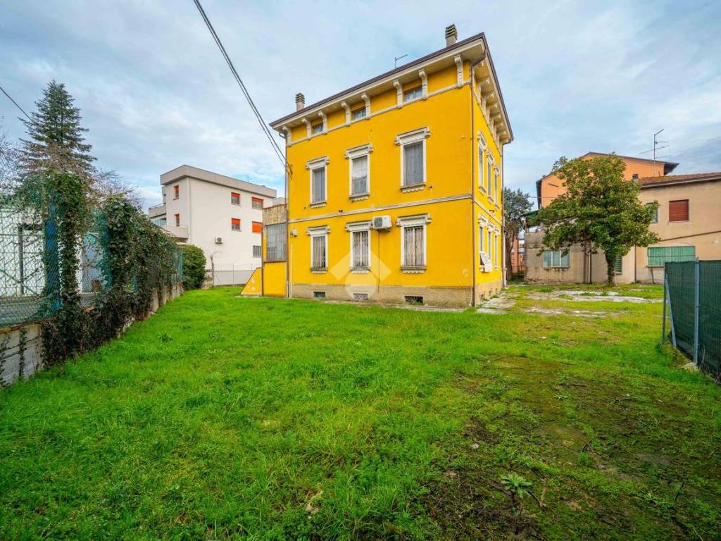 Villa a Novellara in Viale Roma, 46 - Foto 4