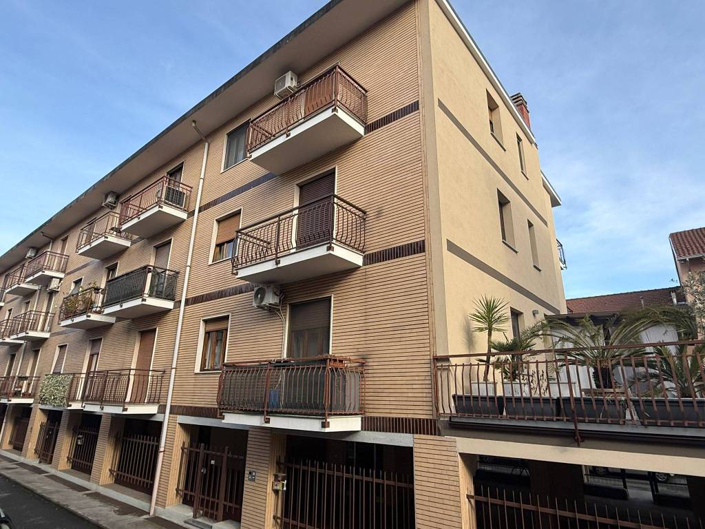 Appartamento a Settimo torinese in Via Angelo Brofferio, 8 - Foto 2