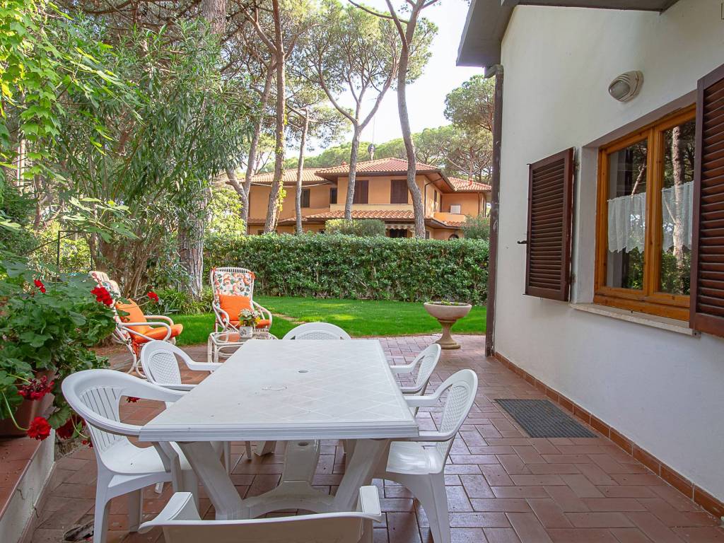 Casa indipendente a Castiglione della pescaia in Viale John Fitzgerald Kennedy, 26 - Foto 3