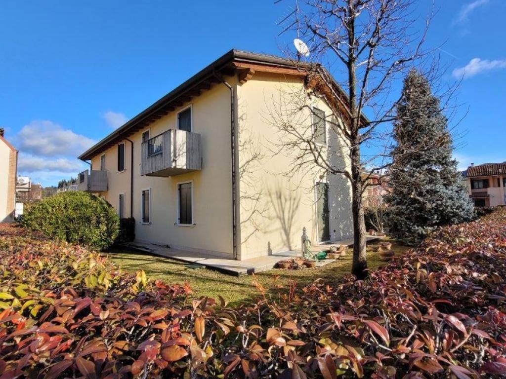 Villa a Tregnago in Via Camillo Benso di Cavour - Foto 3