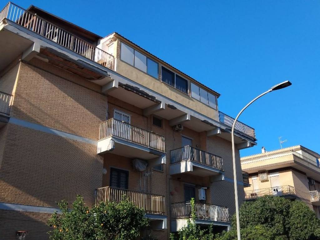 Appartamento a Pomezia in Via Svezia - Foto 2