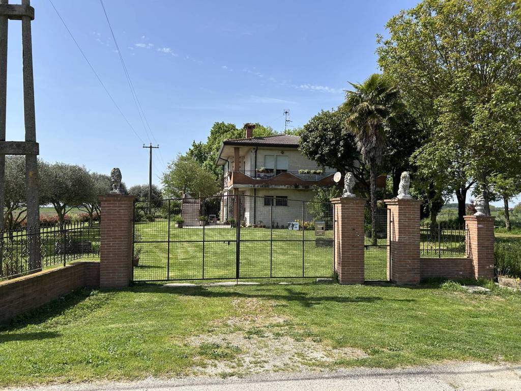 Villa a Frassinelle polesine in via Giuseppe Mazzini, 1209 - Foto 4