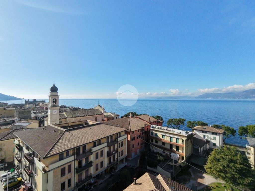 Appartamento a Torri del benaco in Via Gardesana, 69 - Foto 2