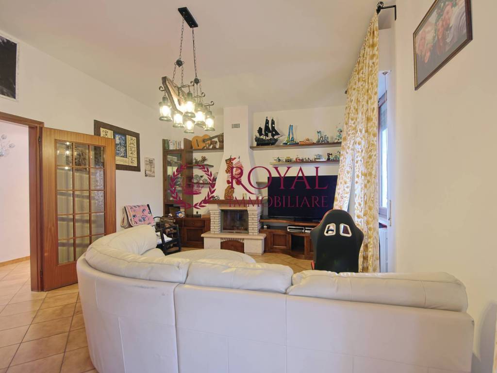Appartamento a Livorno in Via Di Salviano - Foto 5