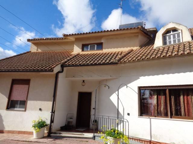 Villa a Caltanissetta in Via Concetto Marchesi - Foto 3