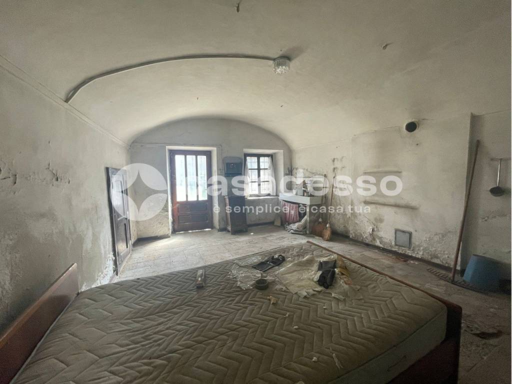 Casa indipendente a Alice castello in Via Camillo Benso Cavour, 9 - Foto 3