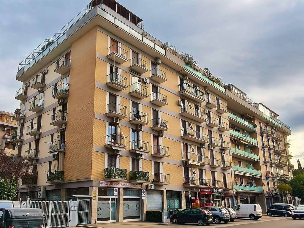 Appartamento a Foggia in Viale Giuseppe Di Vittorio, 205 - Foto 2