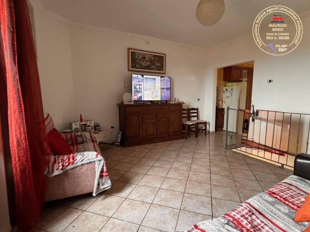 Casa indipendente a Rosignano marittimo in Piazza Pietro Gori - Foto 3