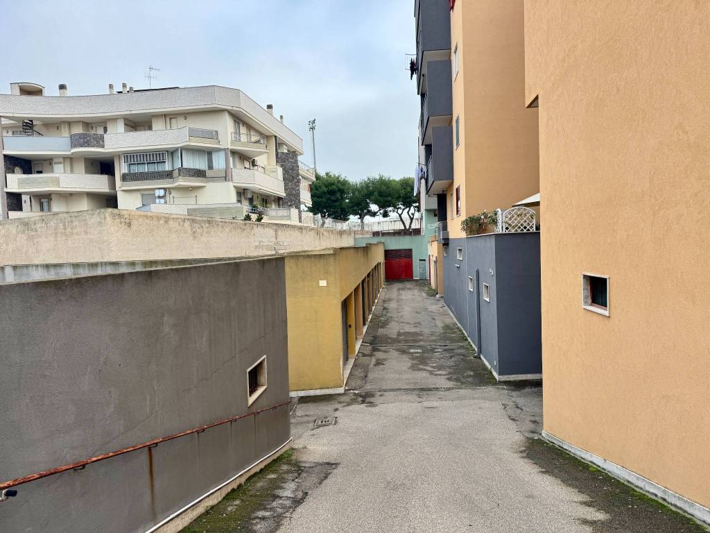 Box / garage a Monopoli in Via Rocco Scotellaro - Foto 2