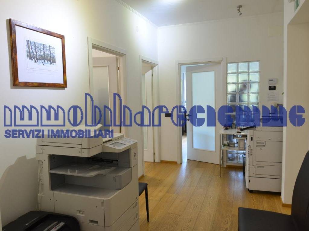 Immobile a Lecco in VIALE DANTE, 6 - Foto 4