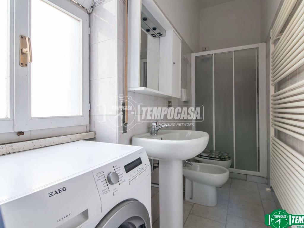 Appartamento a Arese in Via Giannetto Mattei - Foto 5