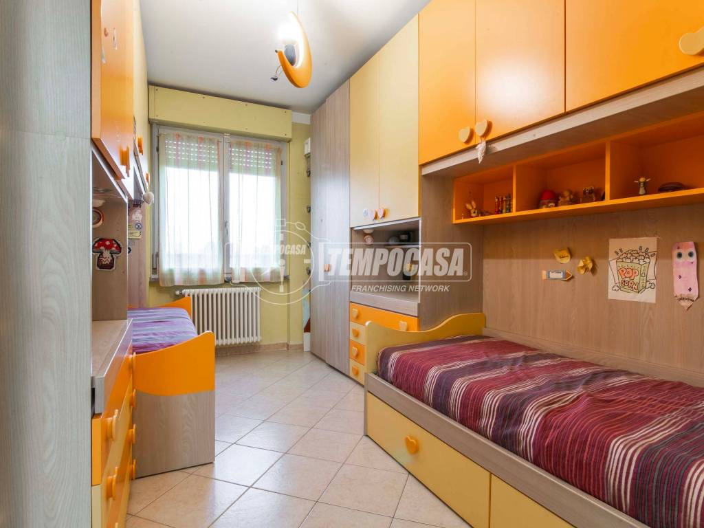 Appartamento a Gorla minore in Via Tagliamento 12 - Foto 5