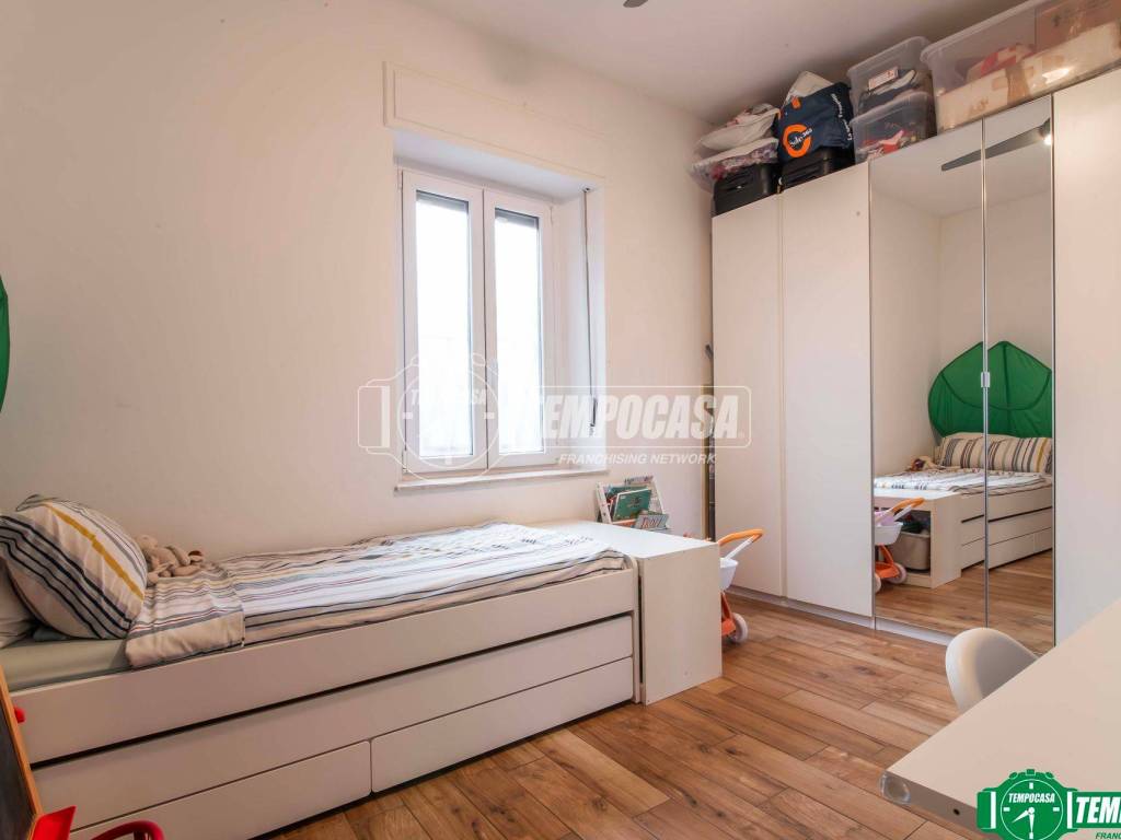 Appartamento a Arese in Via Giannetto Mattei - Foto 2