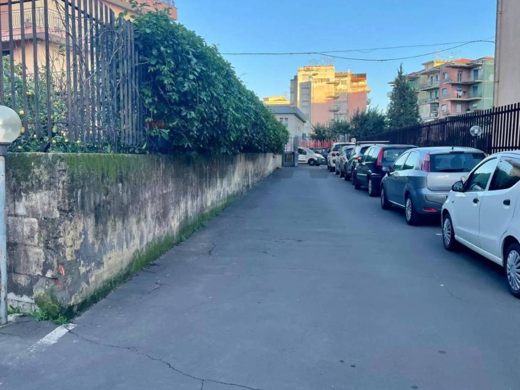 Box / garage a Acireale in Via Jiacopone da todi - Foto 3