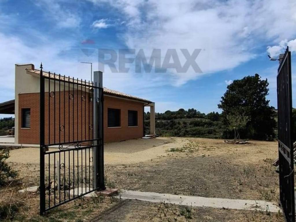 Villa a Caltagirone in Via Rosario Pitrelli, 86 - Foto 4