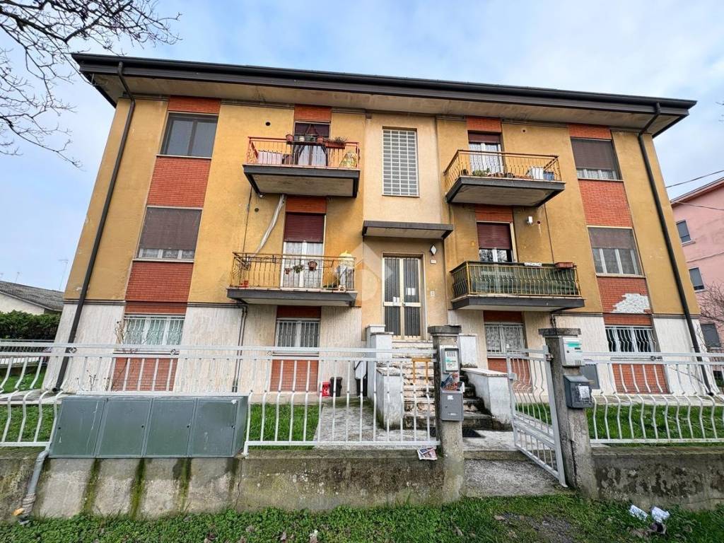 Appartamento a Suzzara in Via Giosuè Carducci, 27 - Foto 2