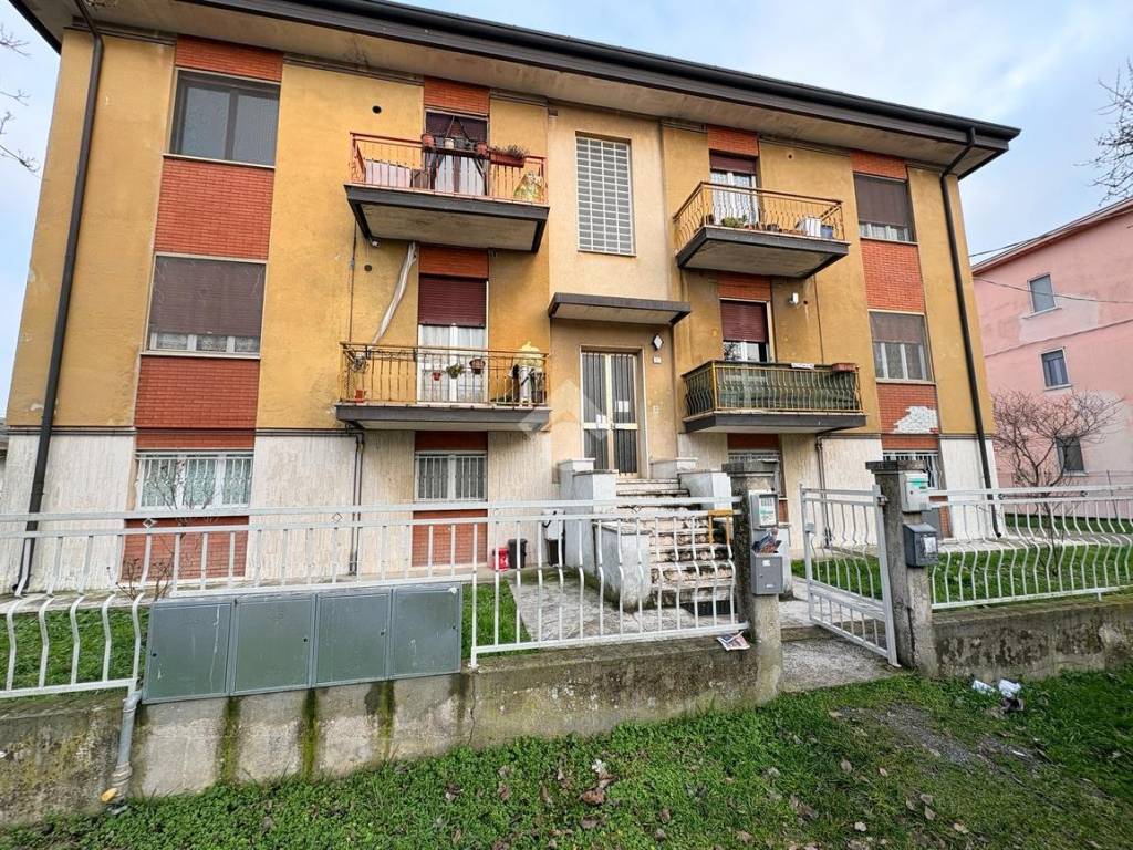 Appartamento a Suzzara in Via Giosuè Carducci, 27 - Foto 3