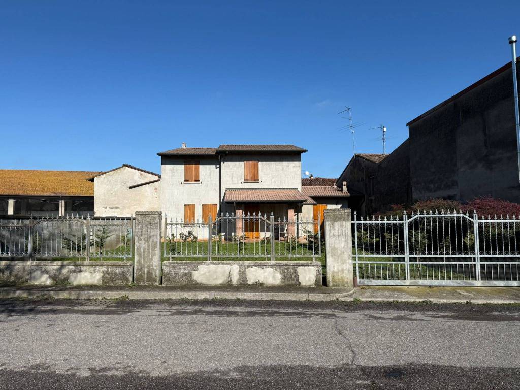 Villa a Corte de' frati in Vicolo Alessandro Volta - Foto 2