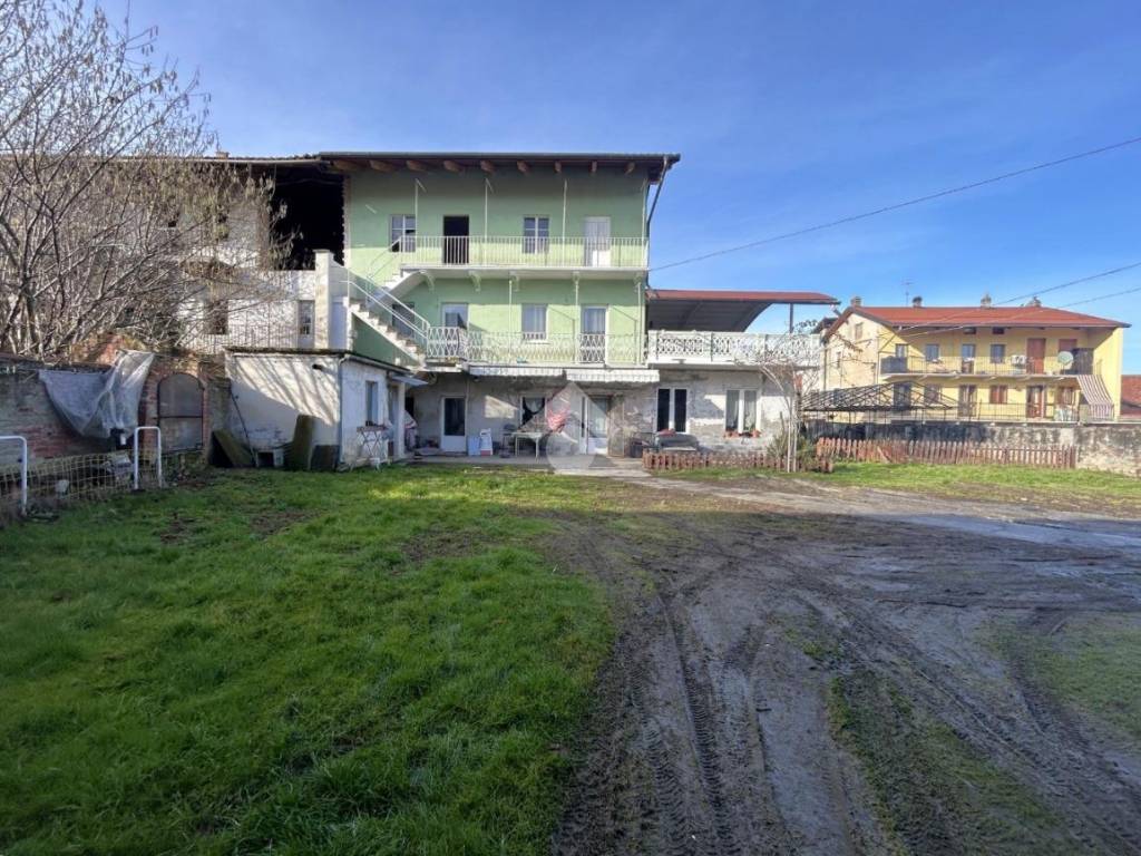 Casa indipendente a Strambino in Via Centrale, 4 - Foto 2