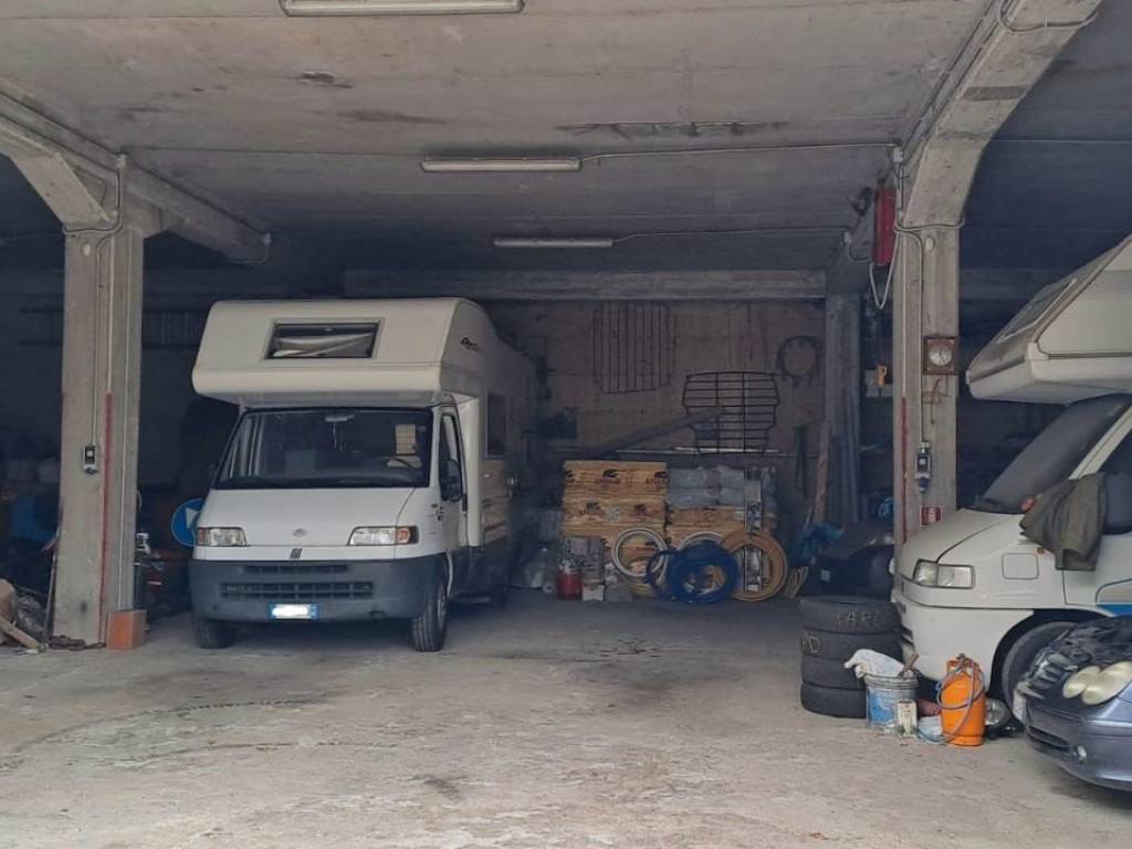 Box / garage a Lucoli in Via della Beata Cristina, 2 - Foto 4