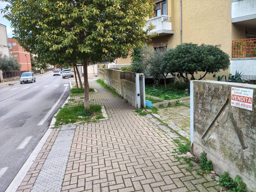 Box / garage a Pescara in Via Matese, 33 - Foto 2