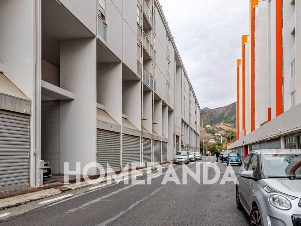 Appartamento a Genova in Via Cesare Pavese, 3 - Foto 2