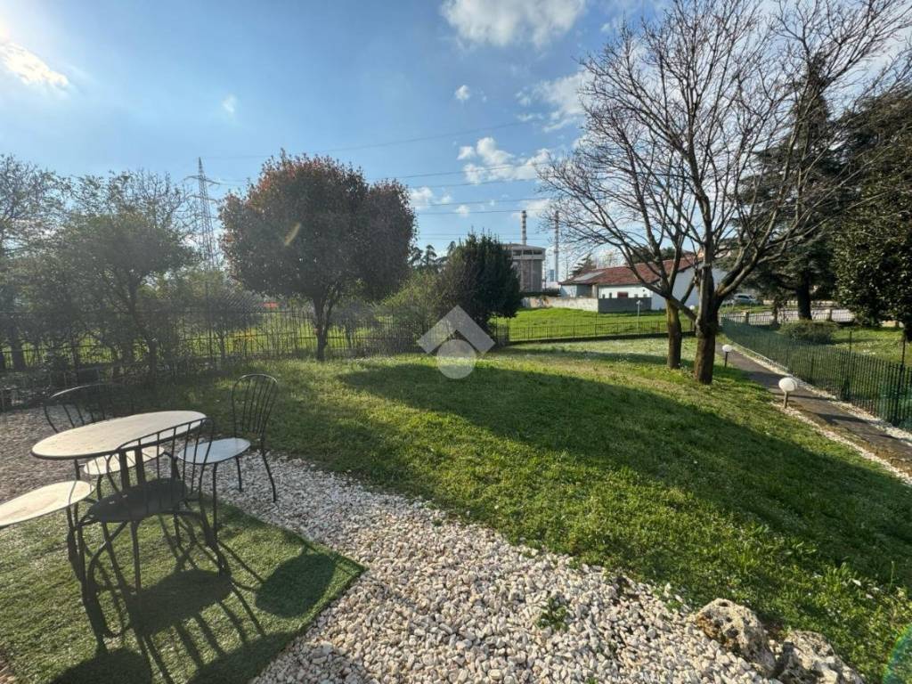 Villa a Brescia in VIA DELLA ZIZIOLA, 65 - Foto 4