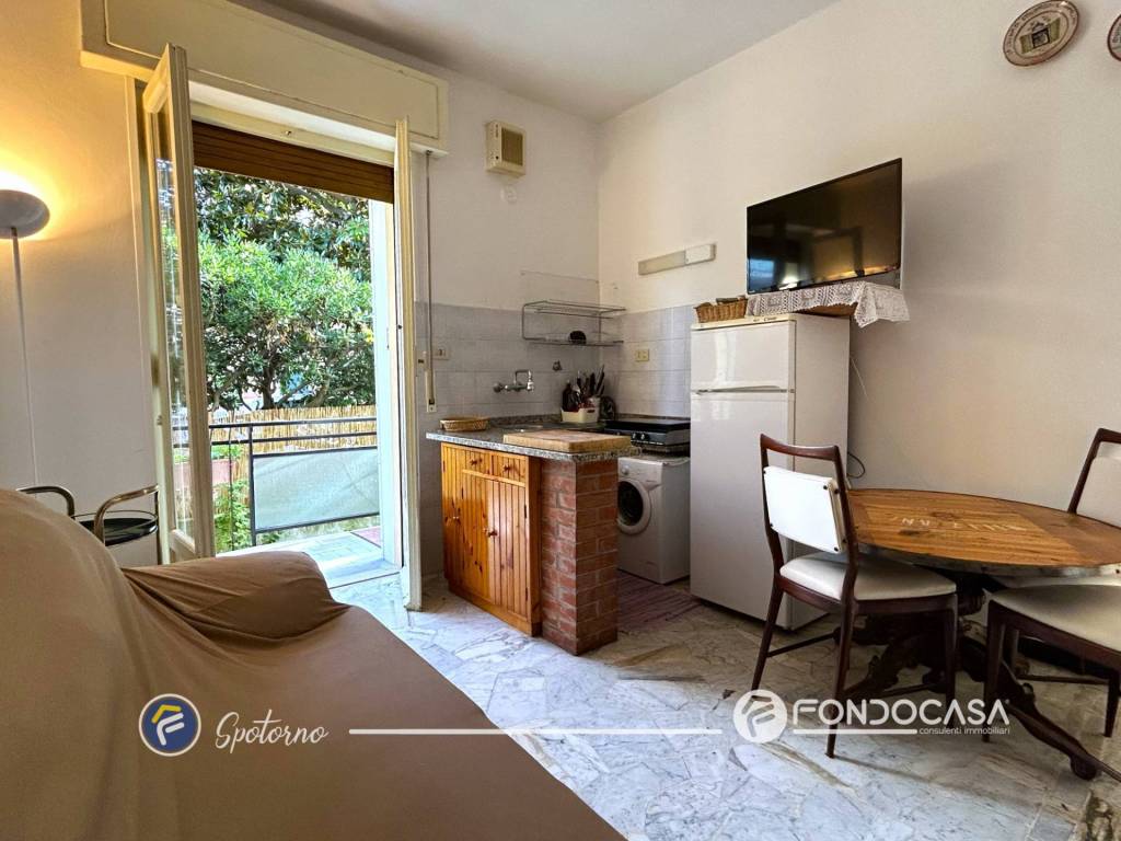 Appartamento a Spotorno in Via Venezia - Foto 2