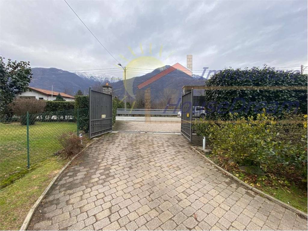 Villa a Mergozzo in VIA GIOVANNI FRANCIA, 1 - Foto 2