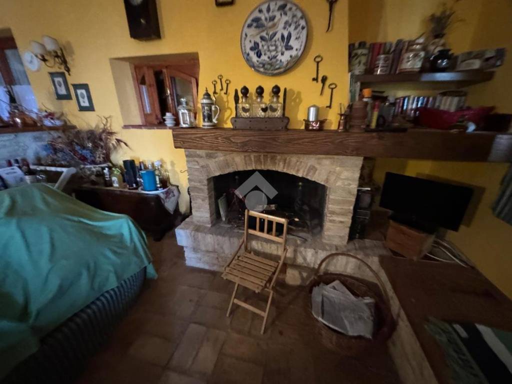 Rustico / casale a Gualdo cattaneo in Via Casantica - Foto 4