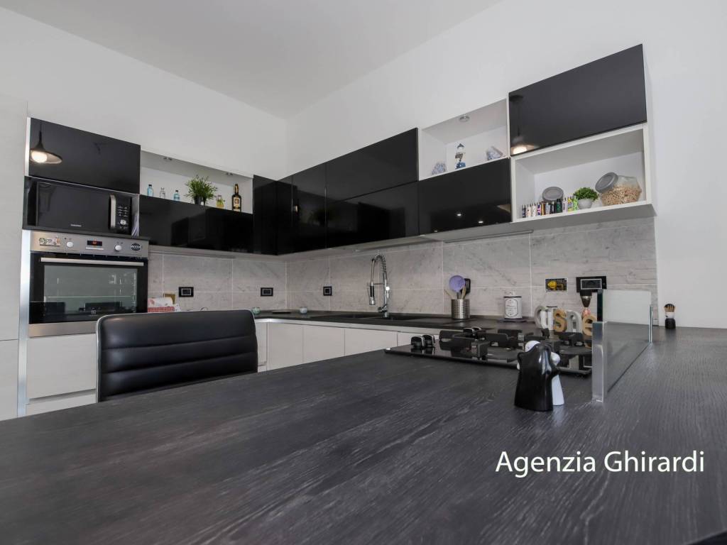 Appartamento a Genova in Via Lodovico Calda - Foto 4