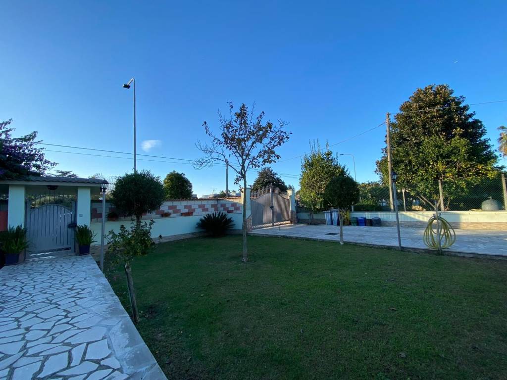Villa a Aprilia in Via Carlo Pisacane - Foto 2