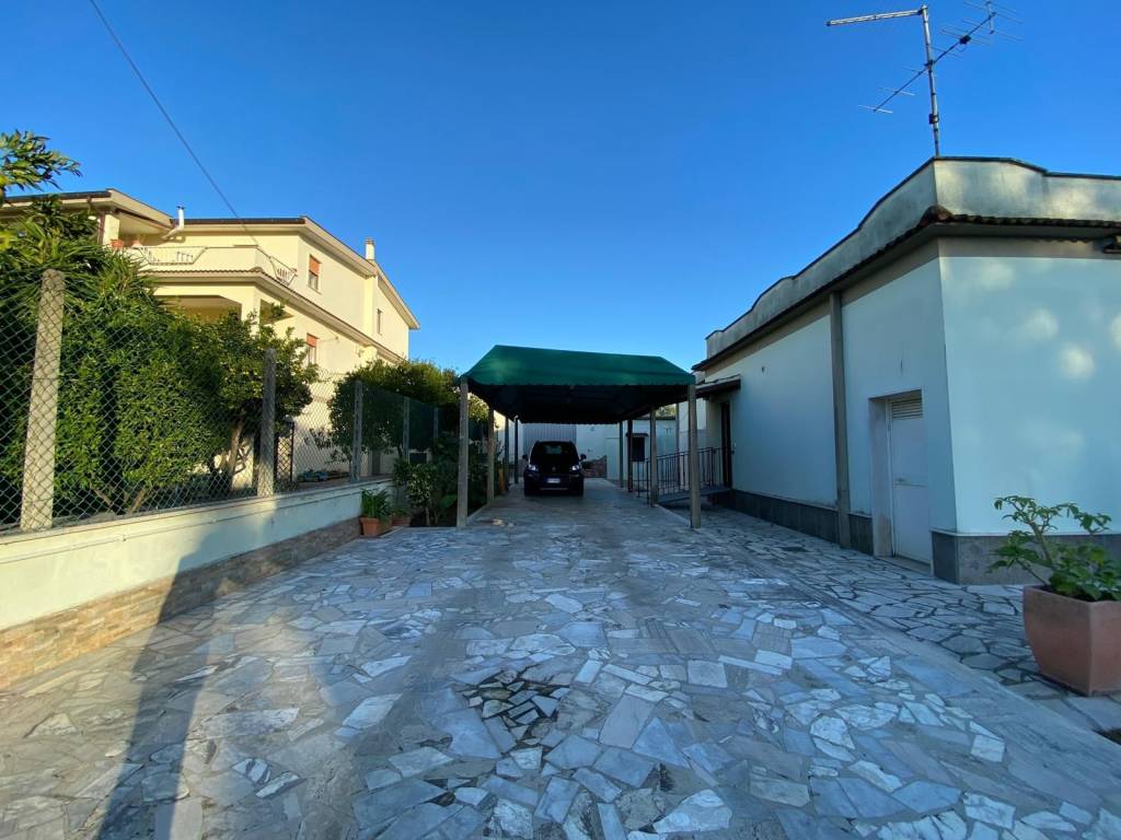 Villa a Aprilia in Via Carlo Pisacane - Foto 5