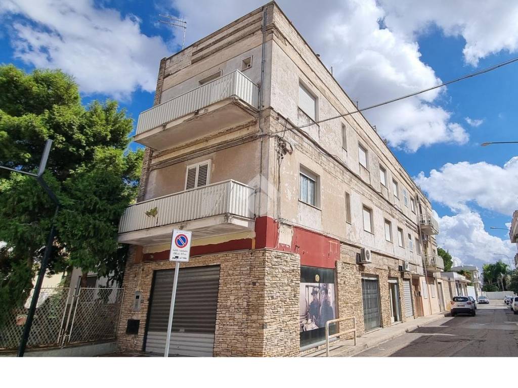 Casa indipendente a Manduria in Via C. Colombo, 10 - Foto 2