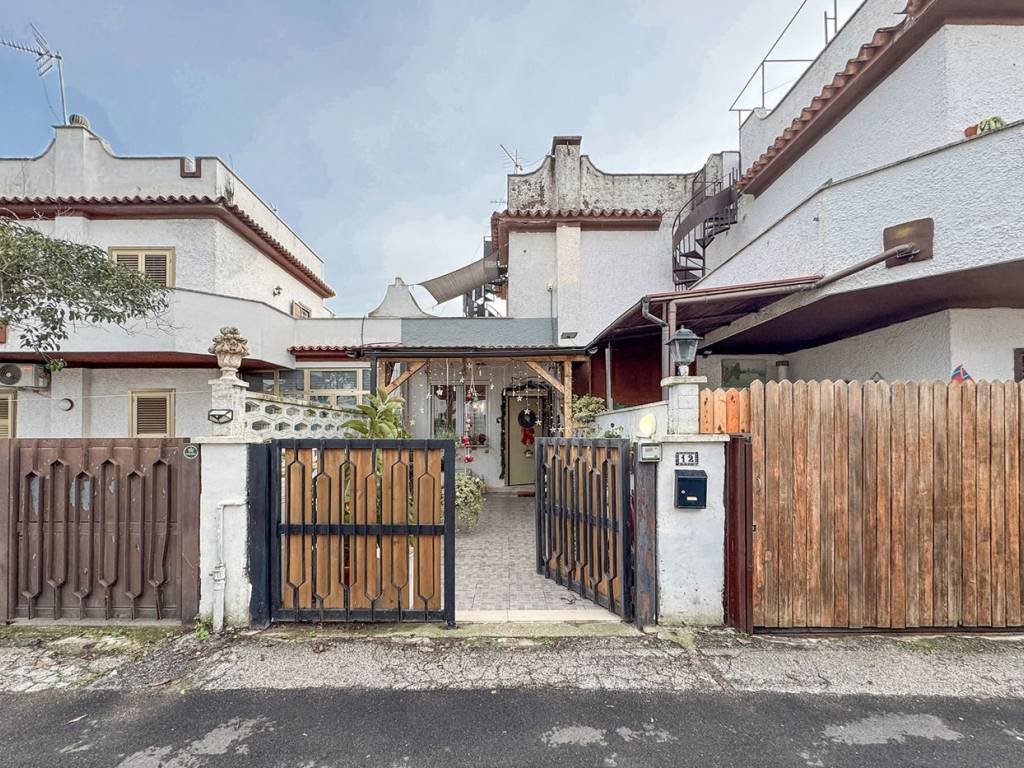 Villetta a schiera a Pomezia in Via Aso, 12 - Foto 3