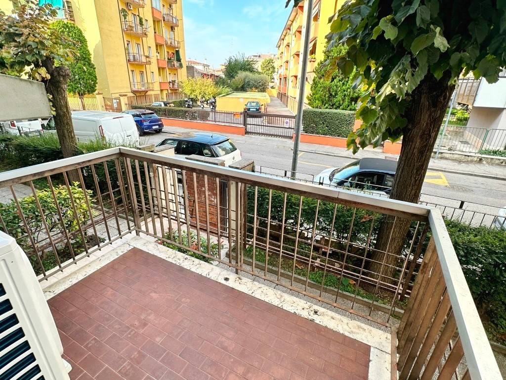 Appartamento a Verona in Via Udine, 15 - Foto 4